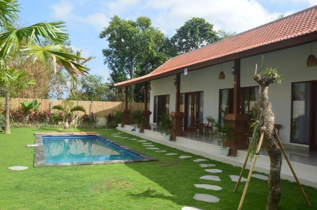 Wiryaroja Guest House Canggu Exteriér fotografie