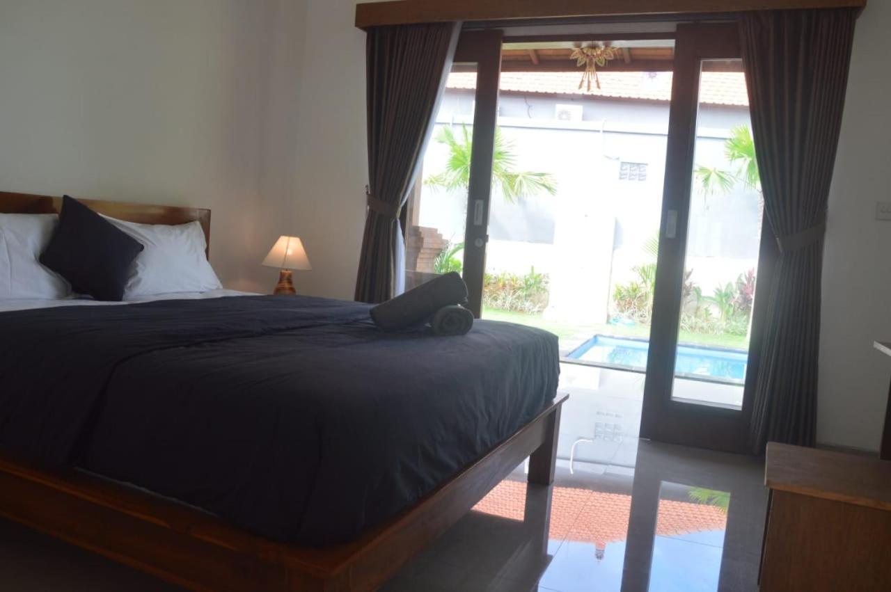Wiryaroja Guest House Canggu Exteriér fotografie