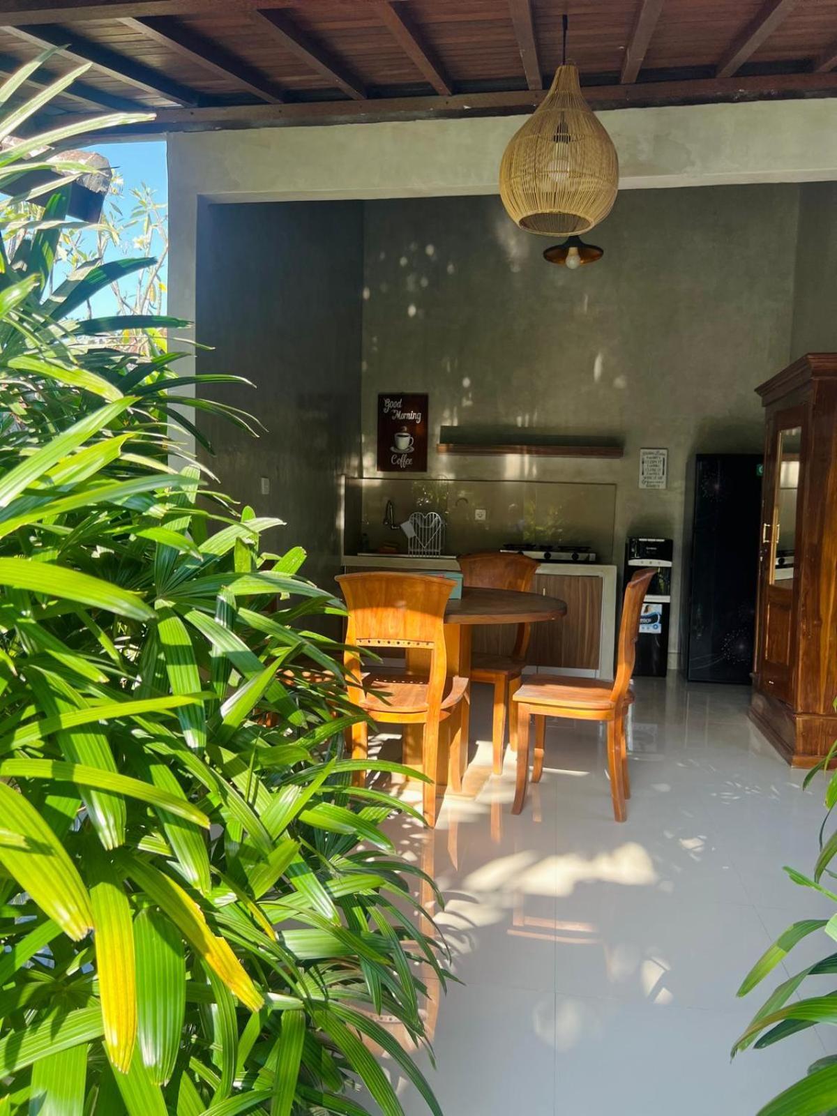 Wiryaroja Guest House Canggu Exteriér fotografie